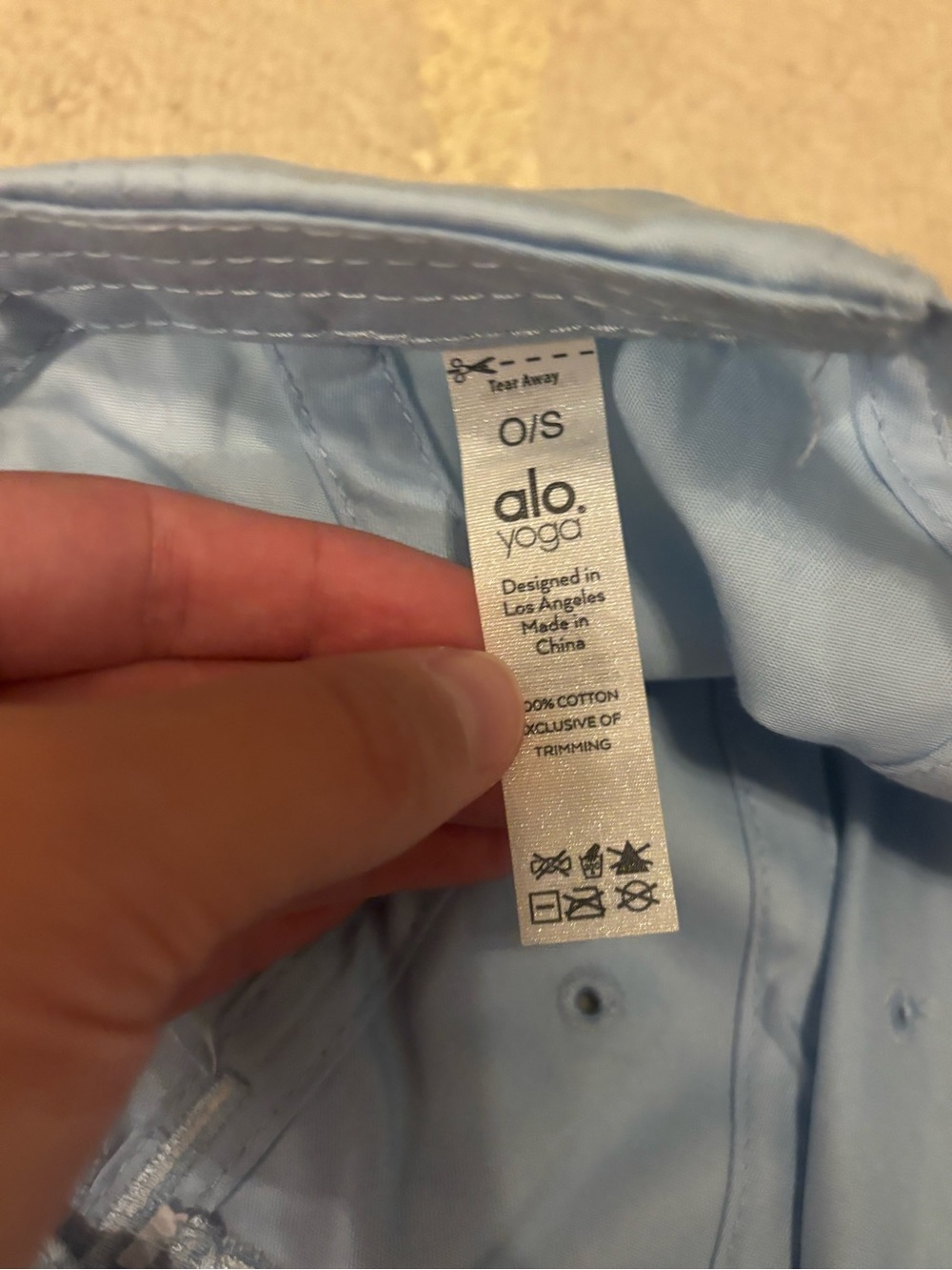 ALO Yoga Light Blue Interior Logo Cap - Picture 3 of 3
